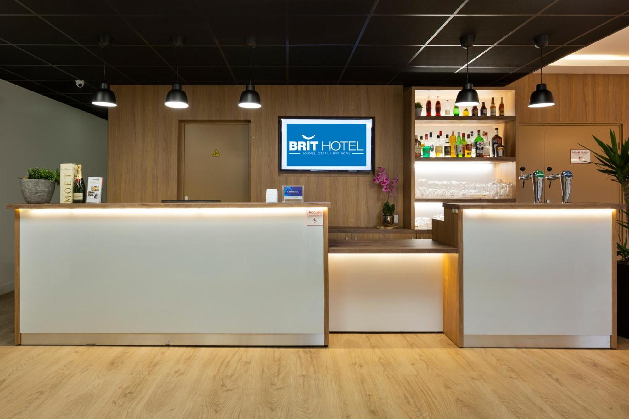 Brit Hotel Confort Amiens Лонго Экстерьер фото